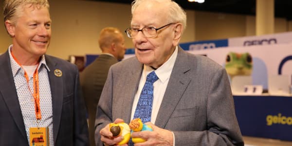 Bernstein says 'be like Buffett' and buy Apple shares while they are cheap, upgrades to outperform 