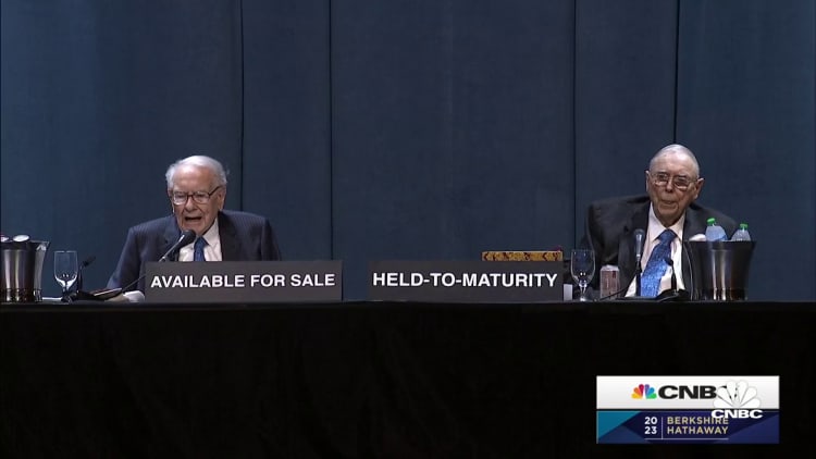 Warren Buffett: We don't know where the shareholders of banks are heading