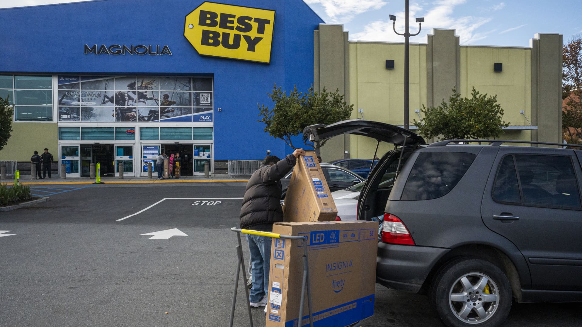 Stocks making the biggest moves midday: Best Buy, Big Lots, Coinbase, Nio and more