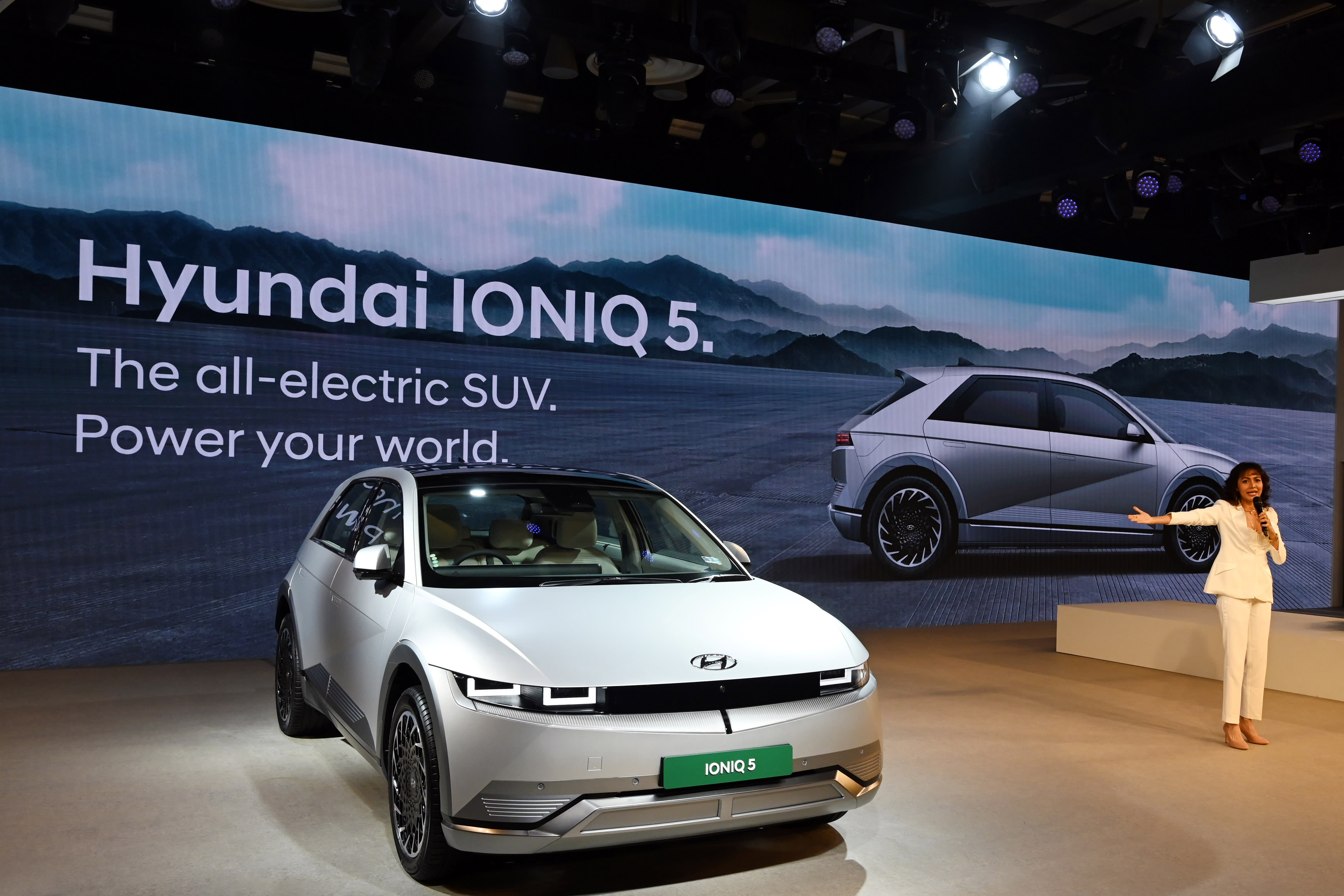 For Hyundai IONIQ 6 2022 2023 2024 2025 EV Car Portable Charging