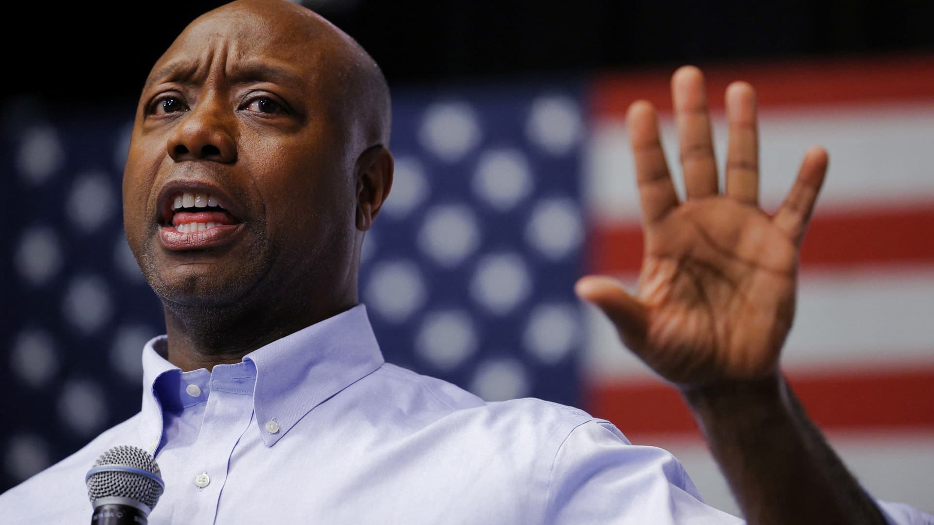 Likely Republican presidential candidate and U.S. Senator Tim Scott (R-SC) speaks at a campaign town hall meeting at the New Hampshire Institute of Politics at Saint Anselm College in Manchester, New Hampshire, U.S., May 8, 2023.