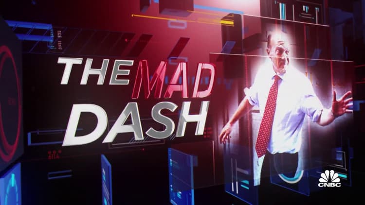 Cramer’s Mad Dash on Apple: They're so much smarter than the rest of us