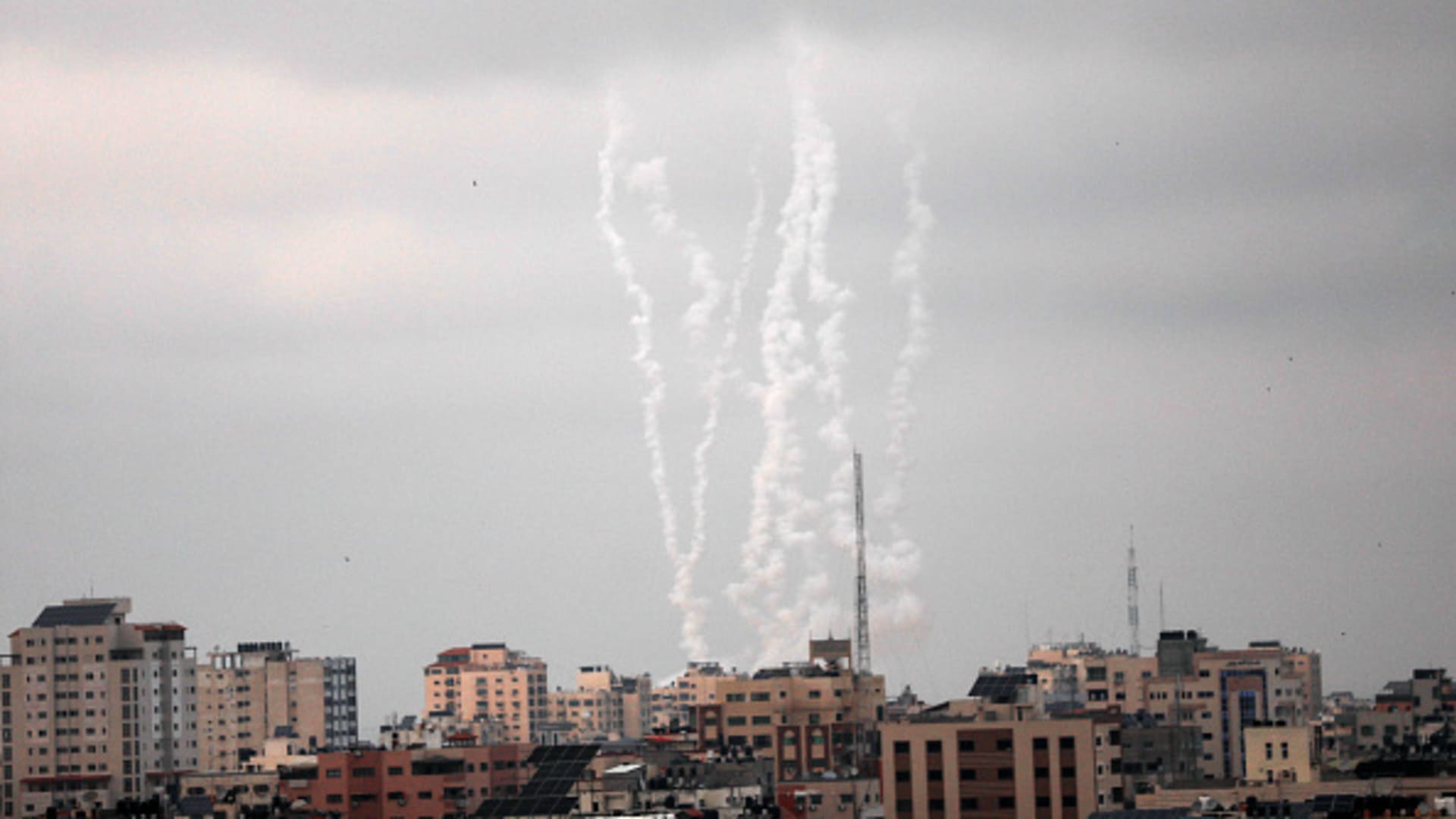 Israel strikes Gaza, Palestinians fire rockets as truce bid lingers