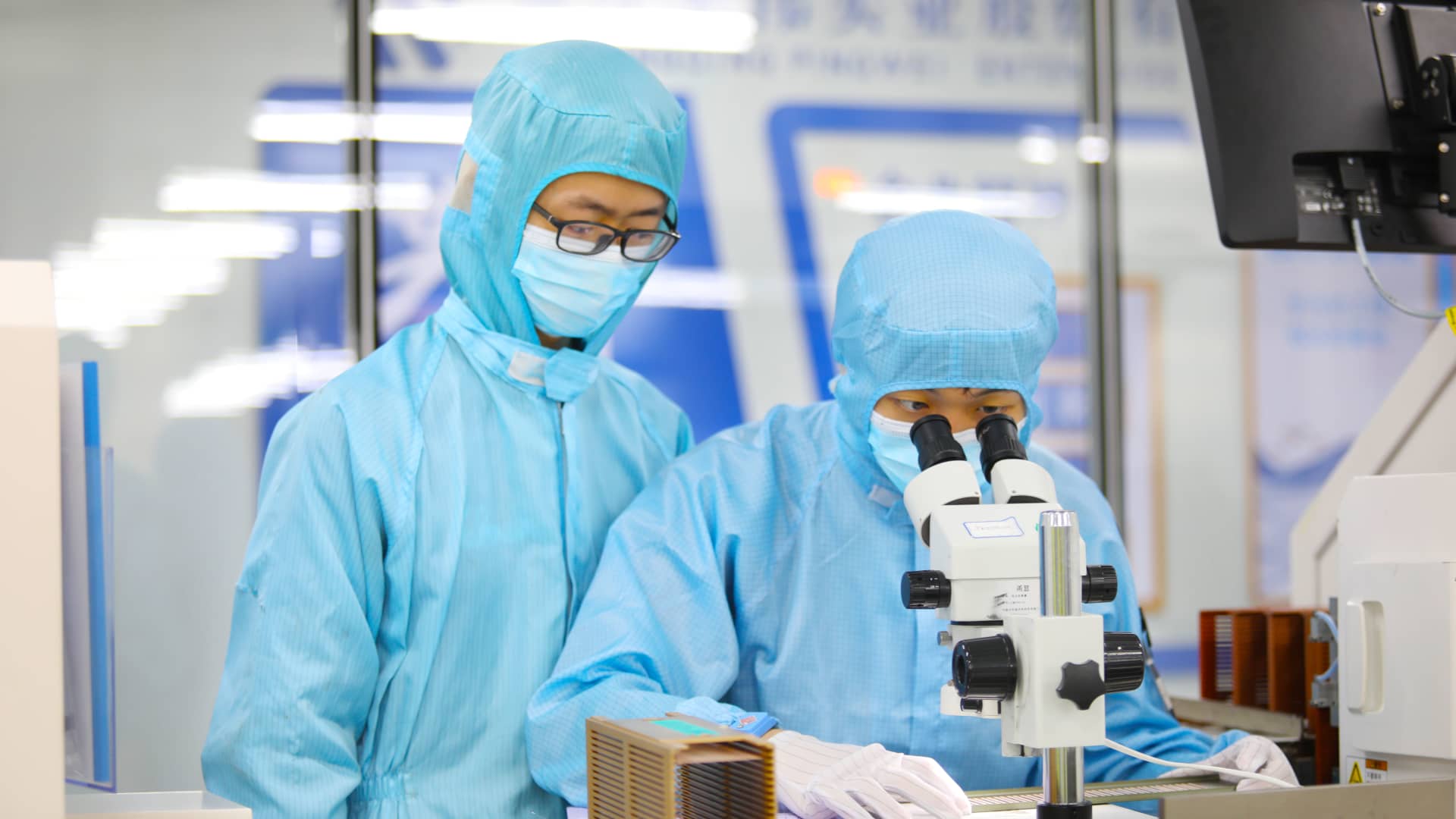 Don’t underestimate China’s ability to build its own advanced chips despite U.S. curbs, tech analysts say