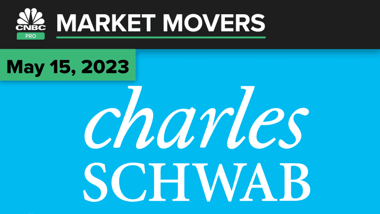 Charles Schwab's shares climb after an upgrade. Here's what the experts say to do next
