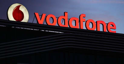Vodafone shares drop 7% after record 11,000 jobs cut as CEO says telco 'must change'