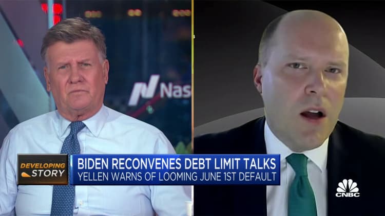 'It's largely going to be the center' that carries debt ceiling deal, says Cowen’s Chris Krueger