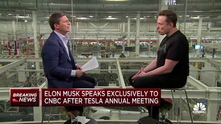 Tesla CEO Elon Musk: The Fed is working with too much 