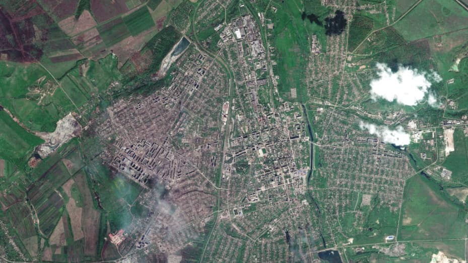 BAKHMUT, UKRAINE -- MAY 15, 2023:  02 - Maxar satellite imagery comparing the before/after destruction of Bakhmut, Ukraine.  Please use: Satellite image (c) 2022 Maxar Technologies.