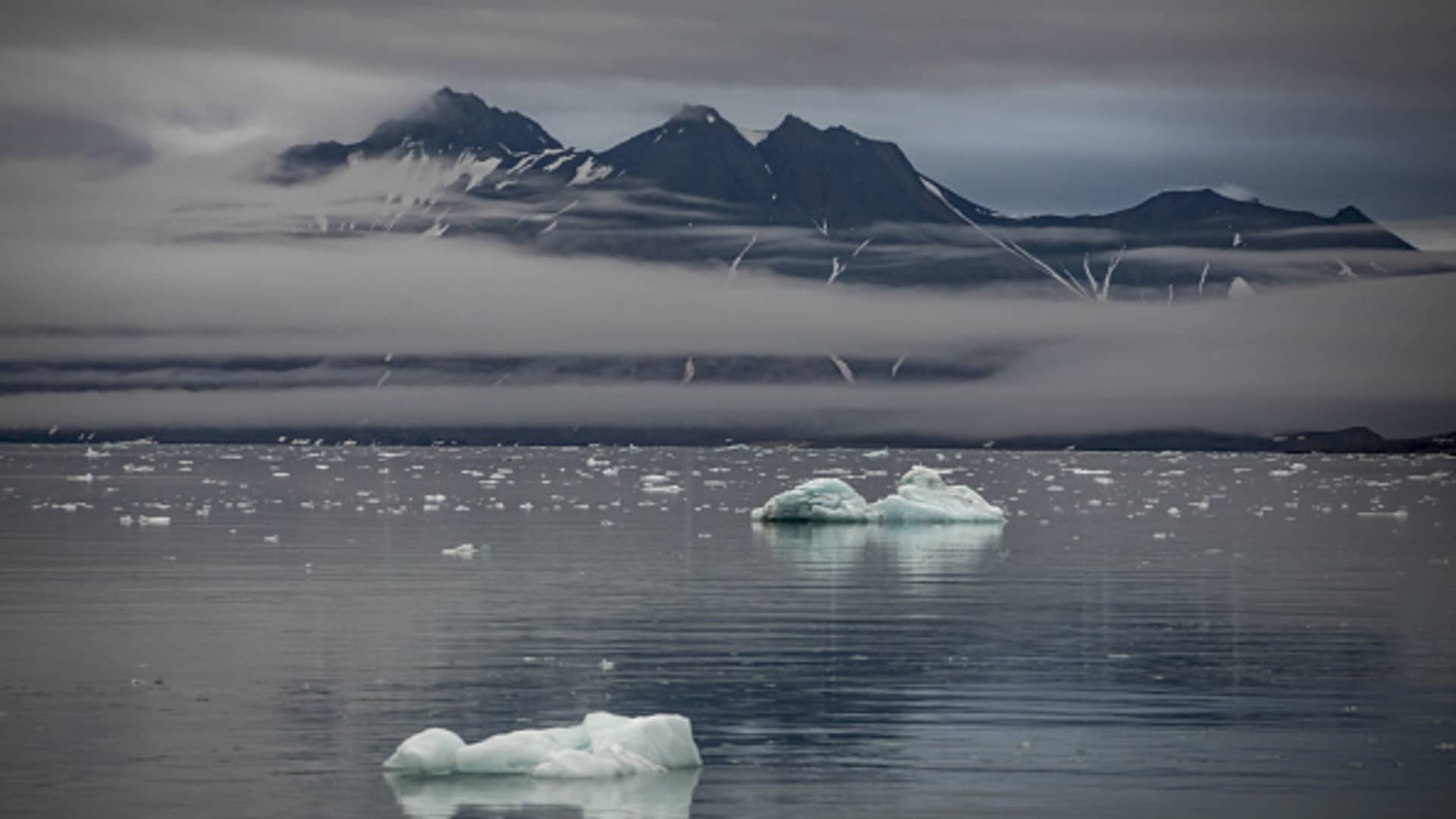 Photo of Norway faces backlash from campaigners for ‘reckless’ pursuit of Arctic oil and gas