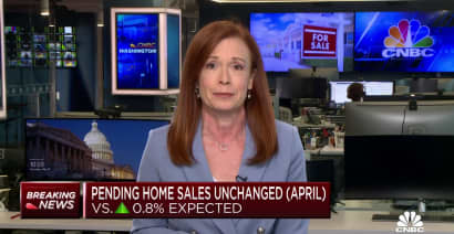 Pending home sales unchanged in April, down 20% year-over-year