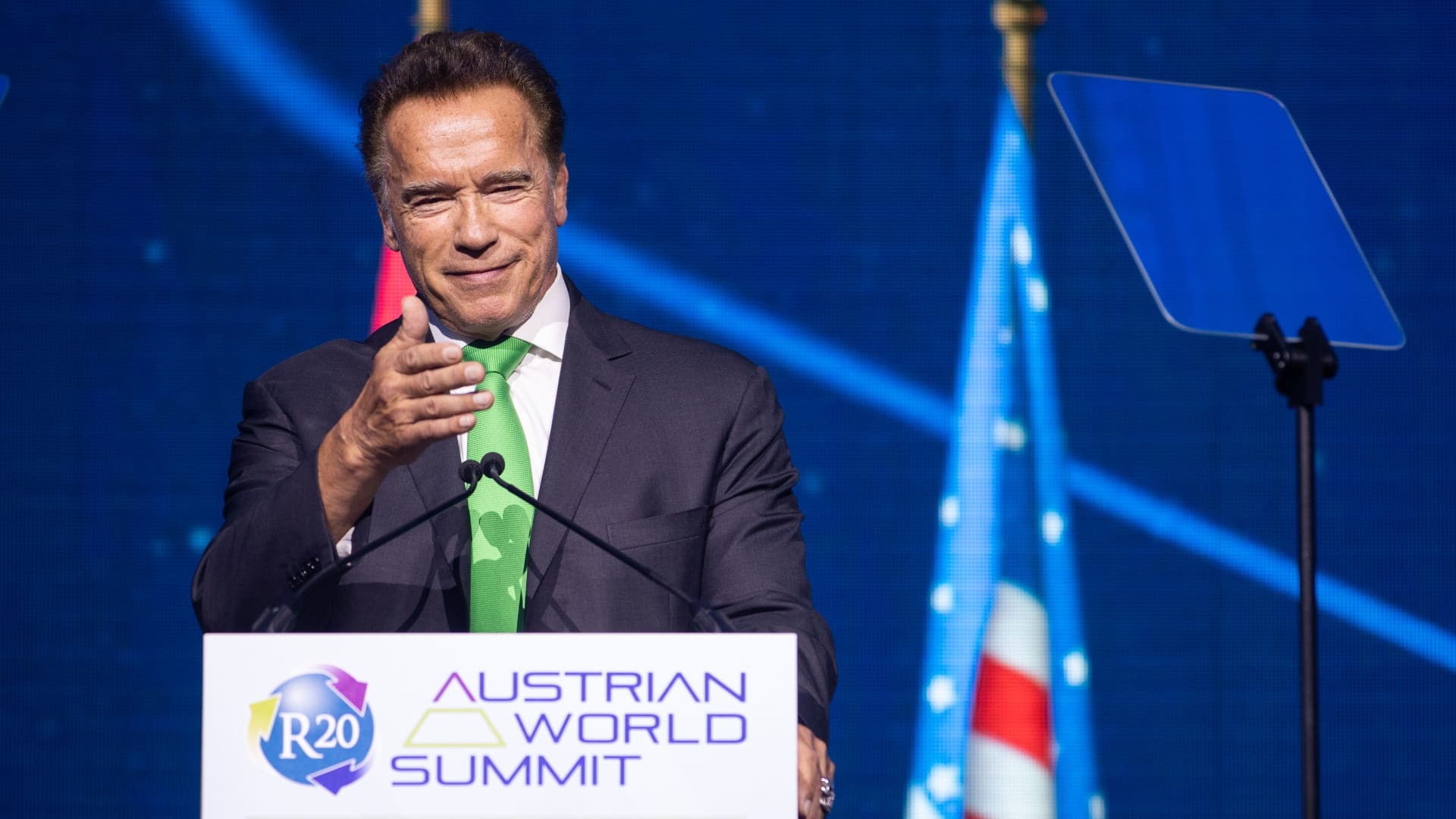 Arnold Schwarzenegger: “Nobody gives a shit” about climate change – that’s what it should be called instead