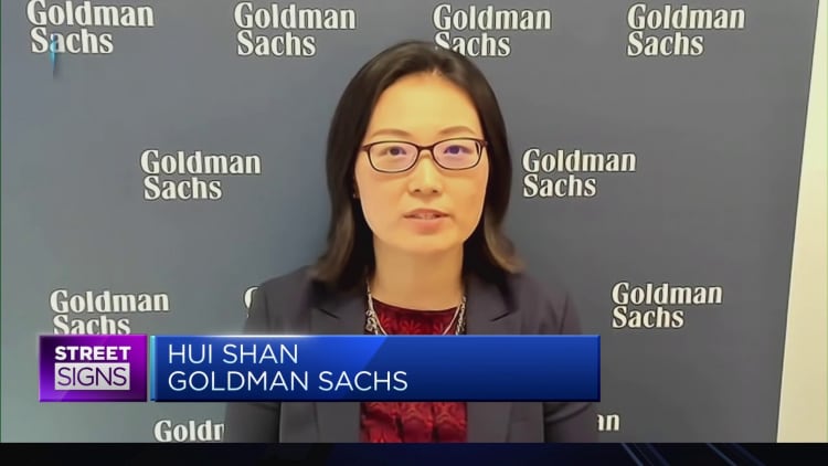 We expect a 'modest' appreciation of the Chinese yuan after 3 months, Goldman Sachs says