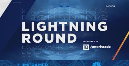 Lightning Round: American Express is benefiting from people going out at night