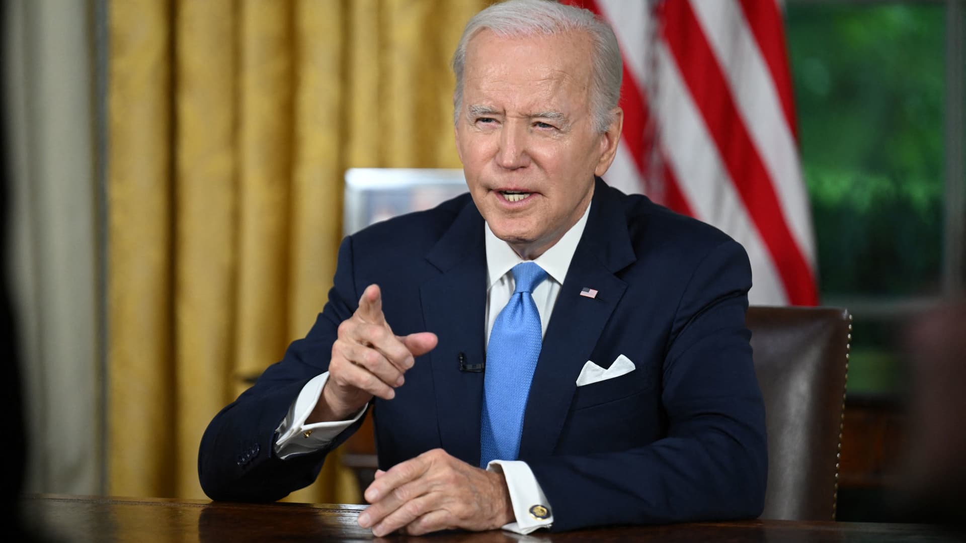 Biden signs debt ceiling bill, avoiding a catastrophic economic default thumbnail
