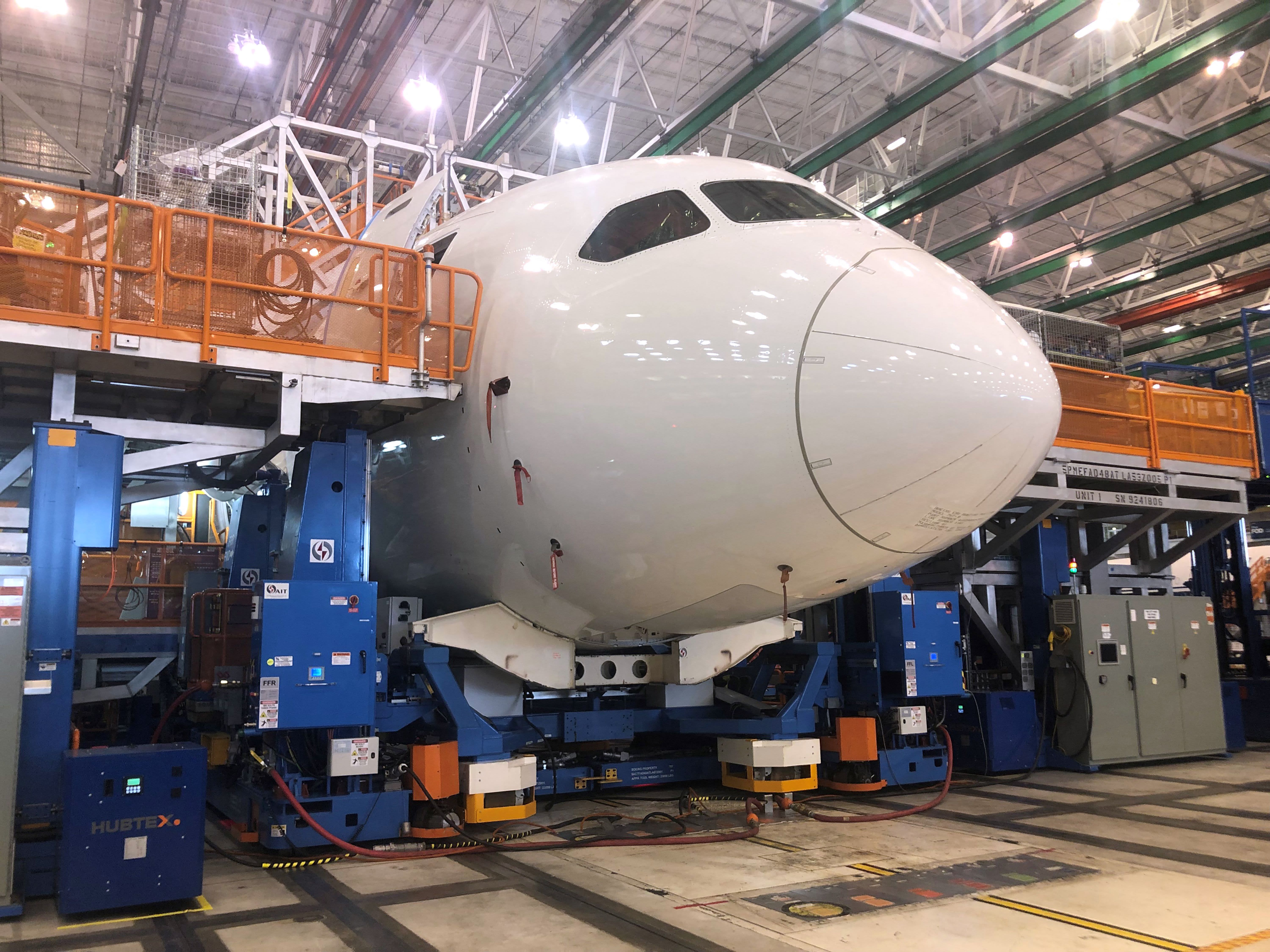 Dostawy Boeinga, zamówienia rosną w maju przed Paris Air Show