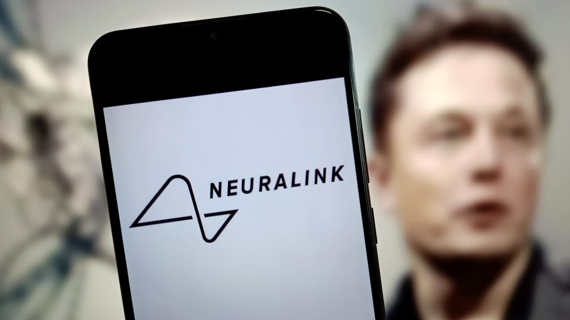 Elon Musk's Neuralink implants brain tech in human patient for the first time - CNBC