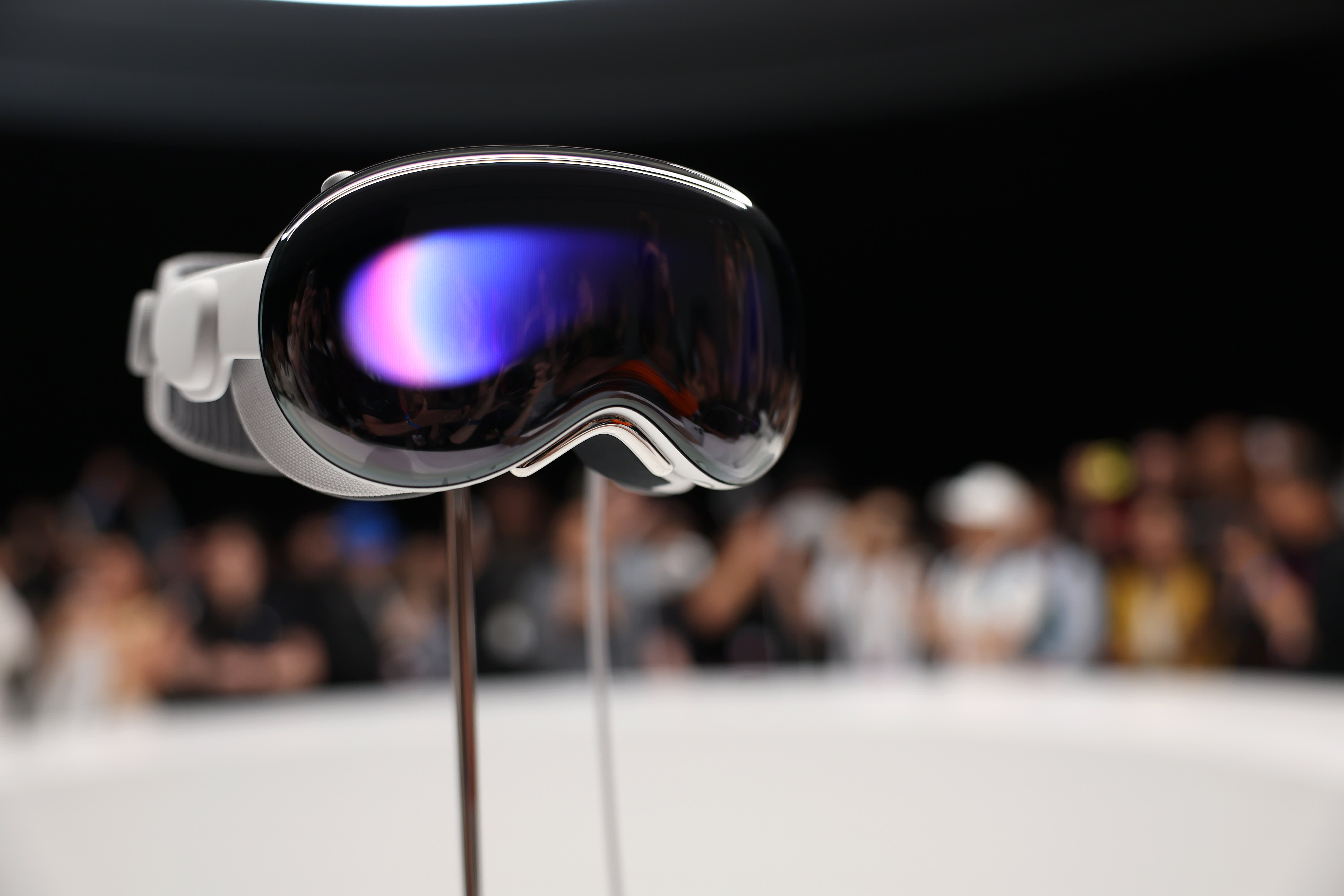 What Apple's entry into virtual reality means for the future of Meta Platforms and the metaverse