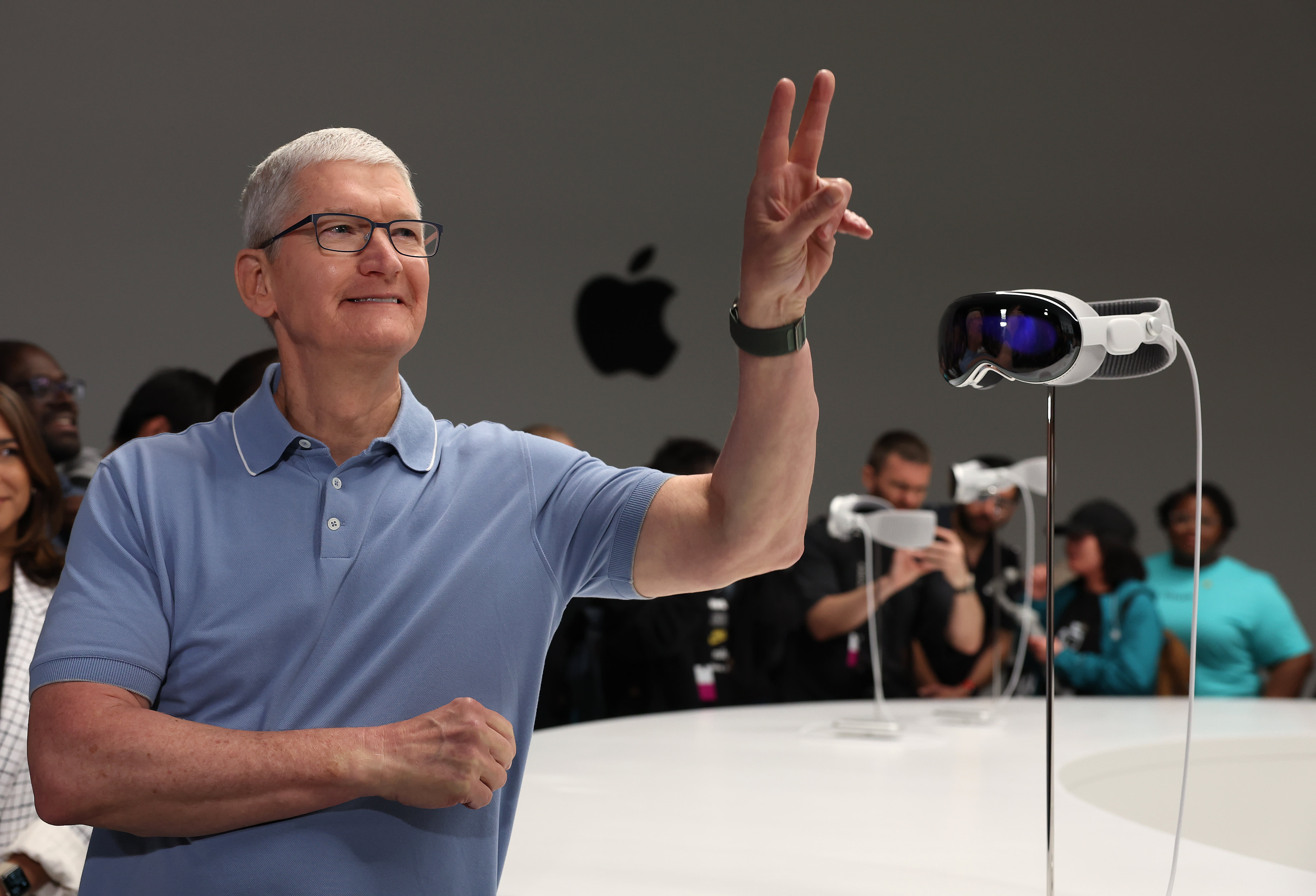 Apple underperformed its mega peers in 2023 due to lower revenues