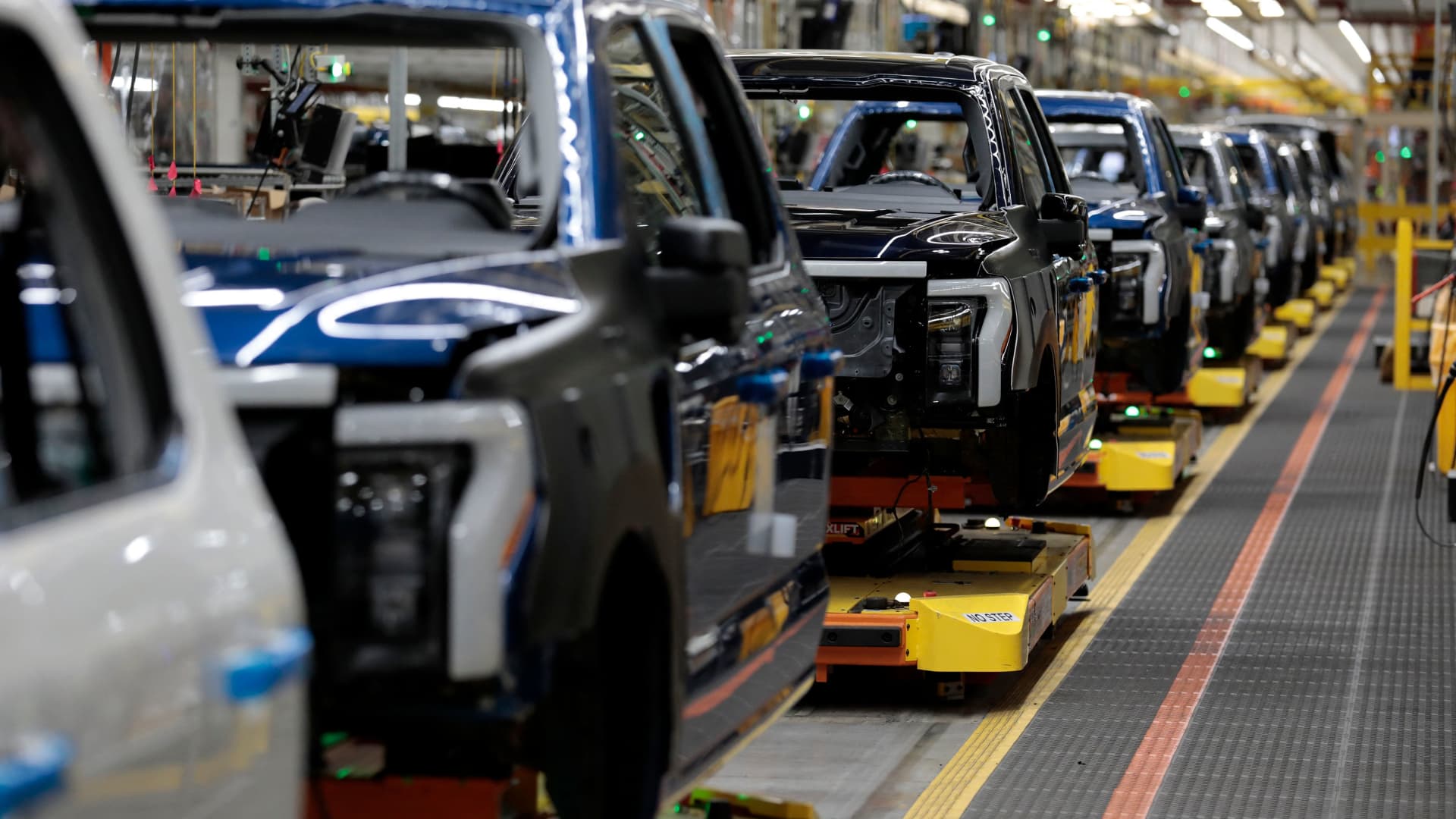 Ford shares fall 12% after earnings underline worries about costs and EV plans Auto Recent
