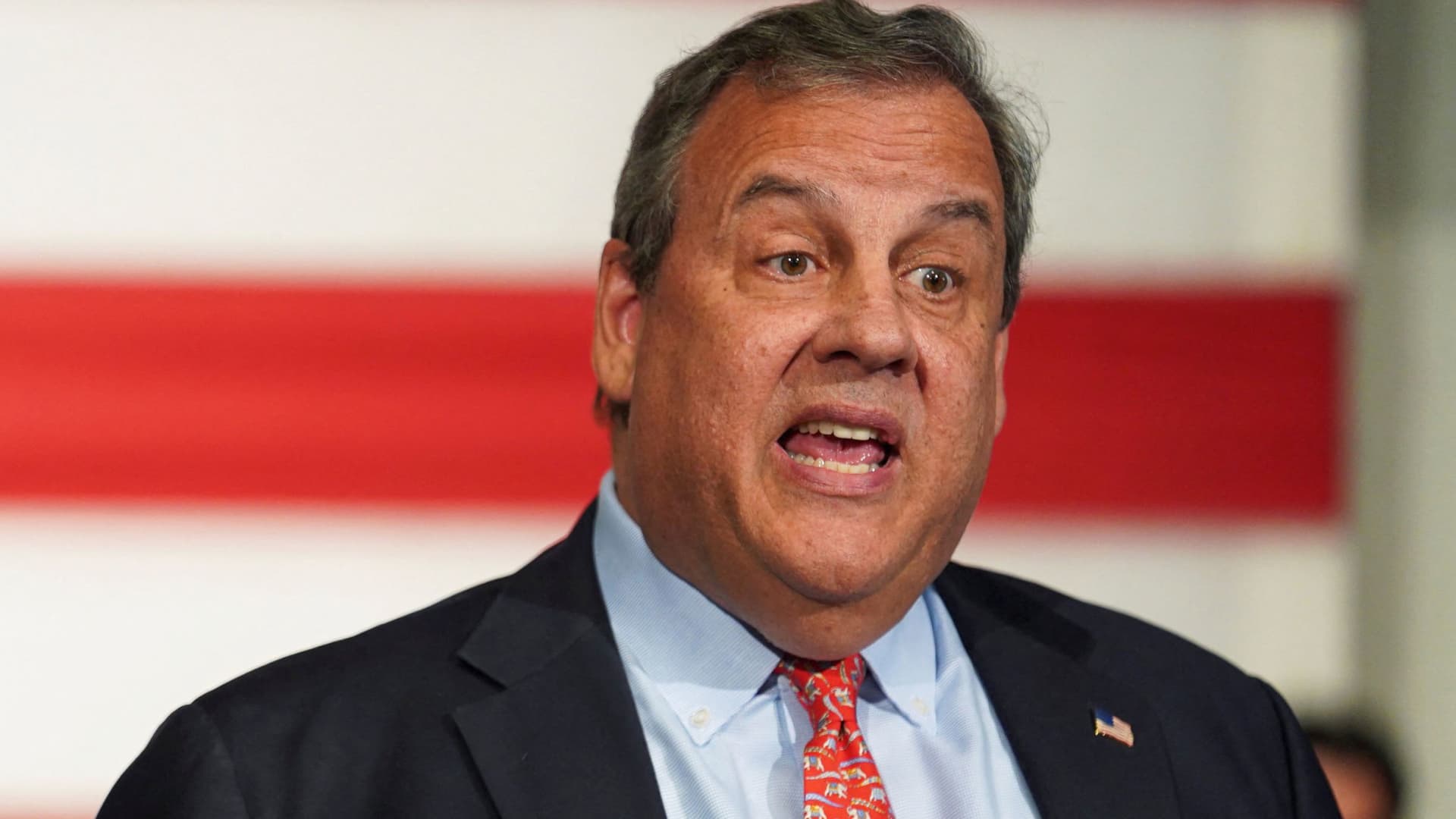 Chris Christie lures big donors as he takes on Trump, while billionaire ally Cohen sits out