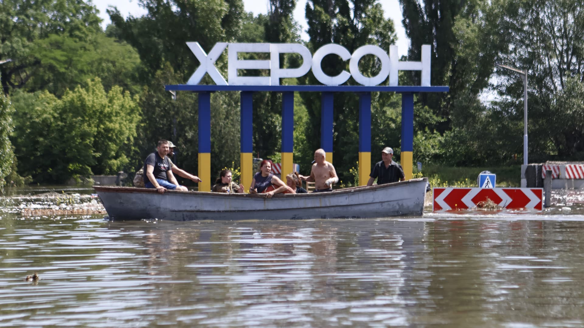 ukraine war live updates: heavy fighting underway in eastern ukraine; kyiv calls for help as first flood deaths reported