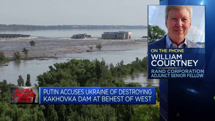 Ukrainians had no incentive to detonate the Kakhovka dam, says former U.S. ambassador