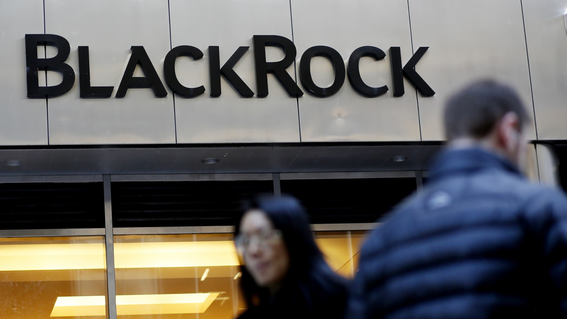 BlackRock returns to India, joining forces with Indian tycoon Mukesh Ambani's financial arm