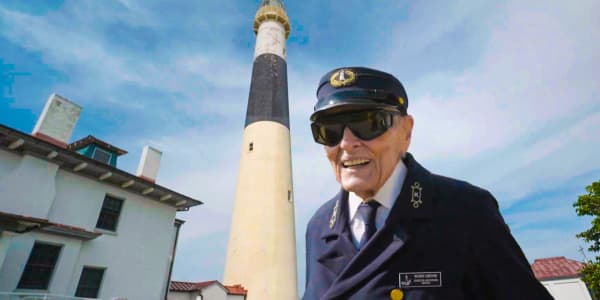 How a 95-year-old lighthouse keeper lives a long and happy life