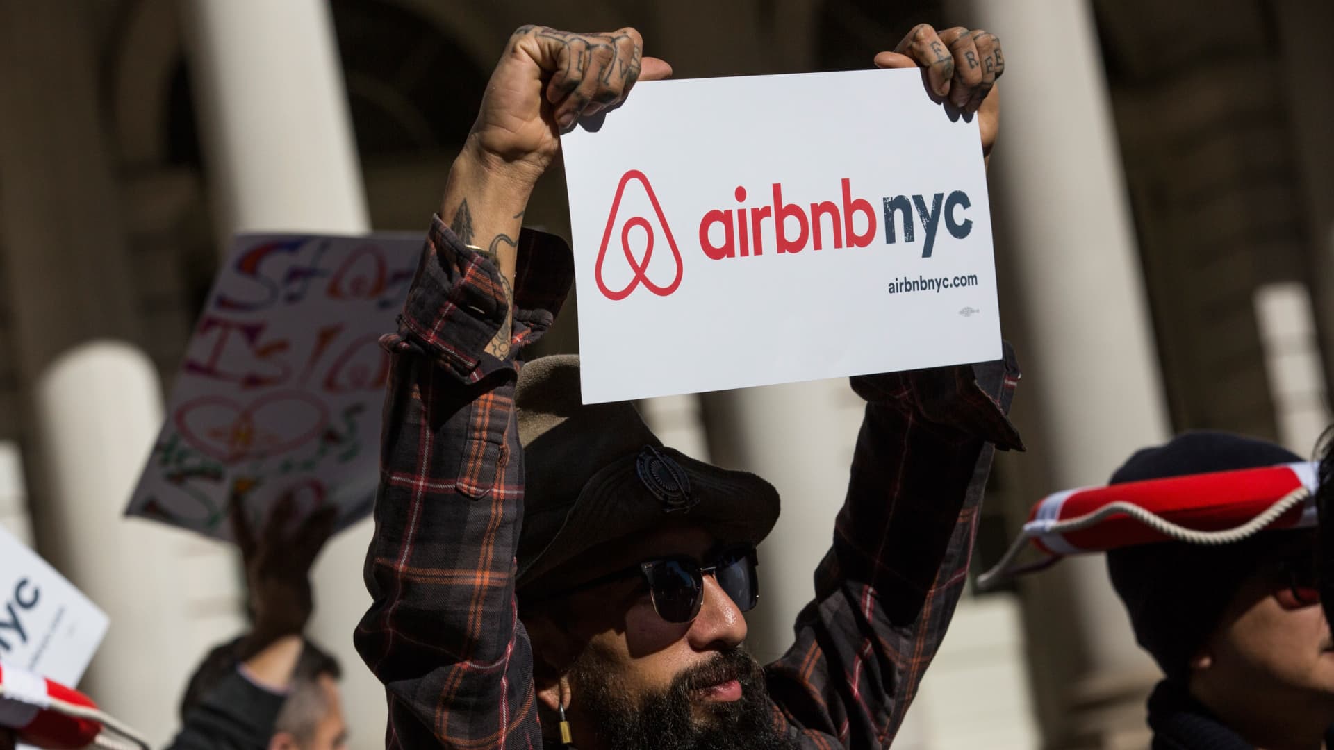 Airbnb, Oracle, American Express e altro ancora