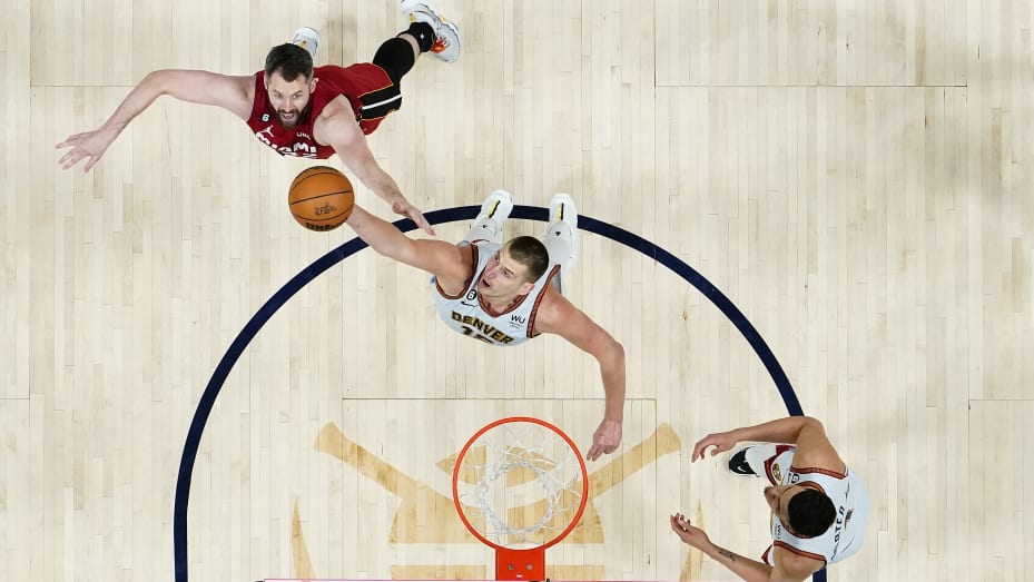 Nikola Jokic powers Denver Nuggets to win over Miami Heat in Game