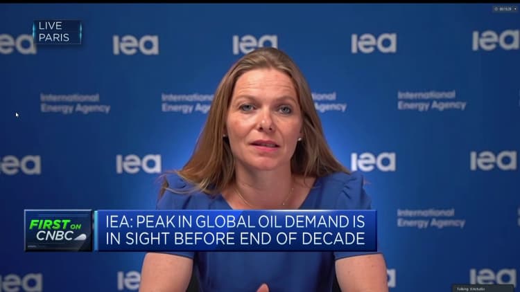 Peak in oil demand is on the horizon, IEA says