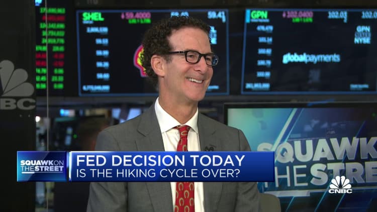 I think the Fed is on hold for an extended period of time, says Marathon Asset's Bruce Richards
