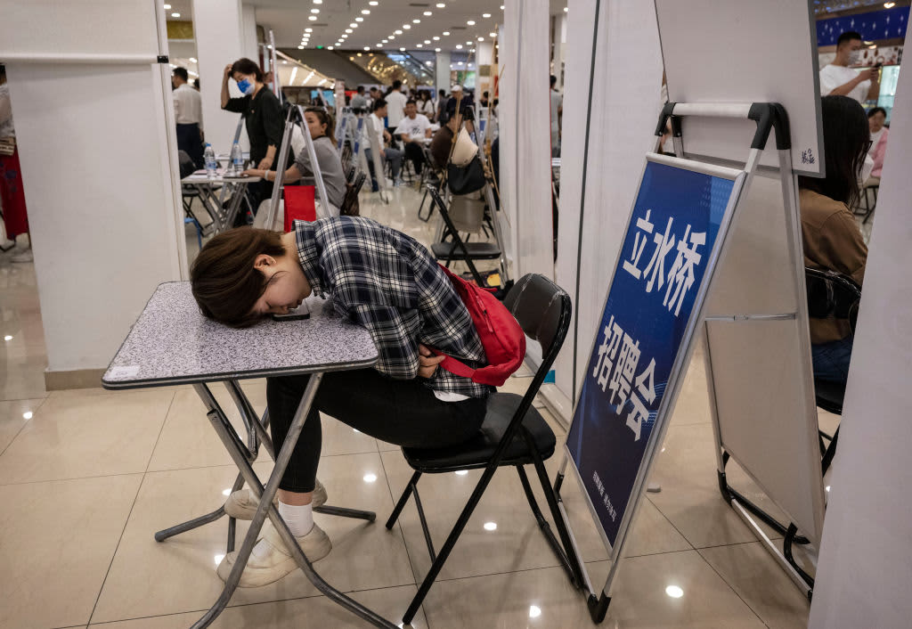 La disoccupazione giovanile in Cina ha raggiunto un nuovo record a maggio e i dati principali sono deludenti