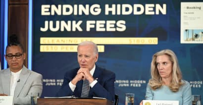 Biden administration unveils proposed changes to big banks' overdraft fees