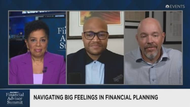 El dinero es emocional: navegar por los grandes sentimientos en la planificación financiera