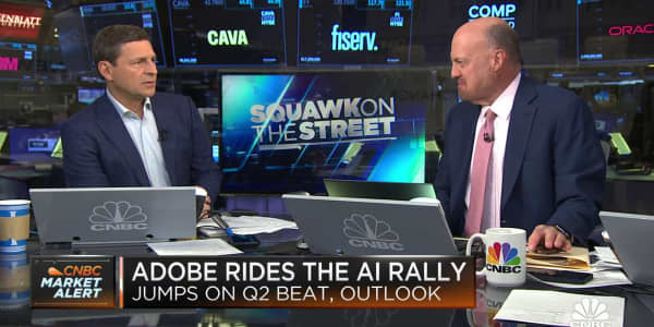 Cramer's Mad Dash: Stocks are saying there won't be a recession