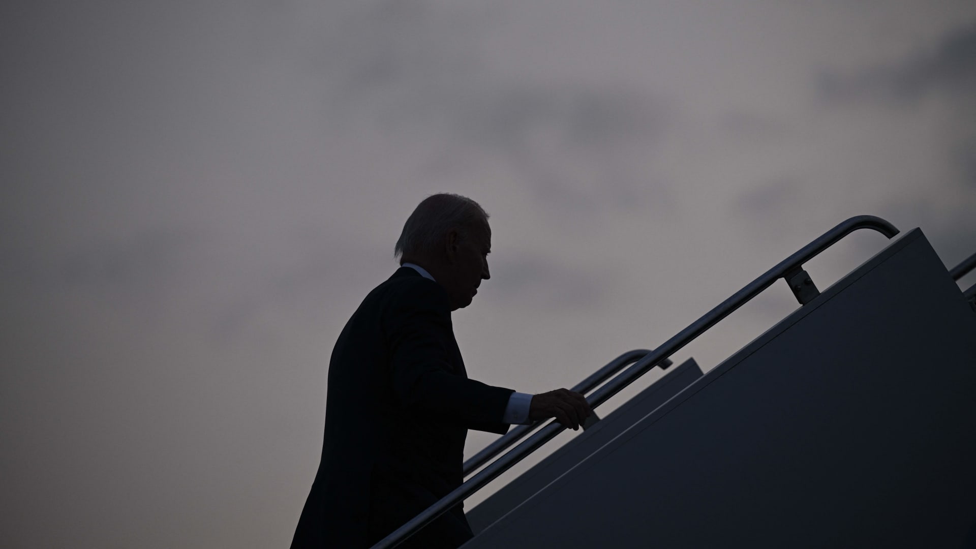 US President Joe Biden boards Air Force One, leaving Westchester County Airport June 16, 2023, in White Plains, New York.