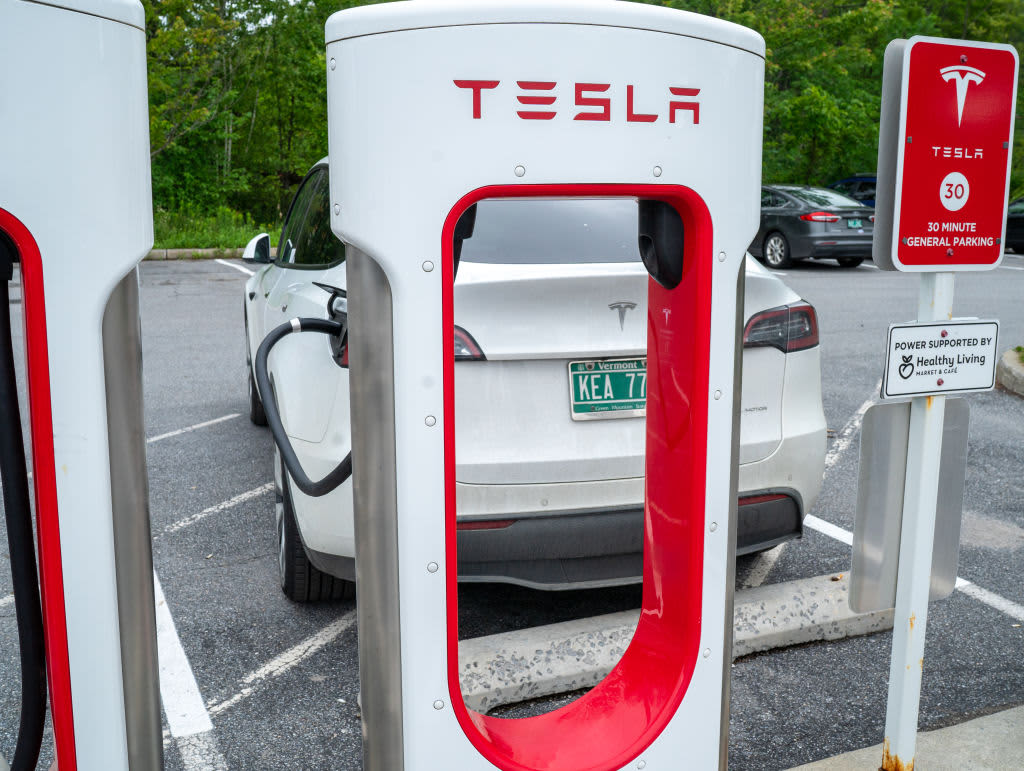 Tesla earns billions from charging partnerships with Ford and others