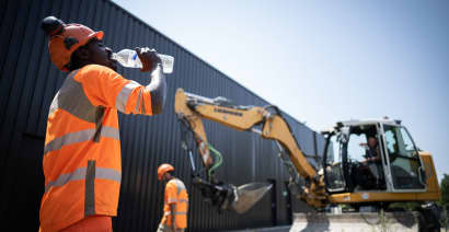 Millions of workers face up to challenge of heat stress and productivity losses