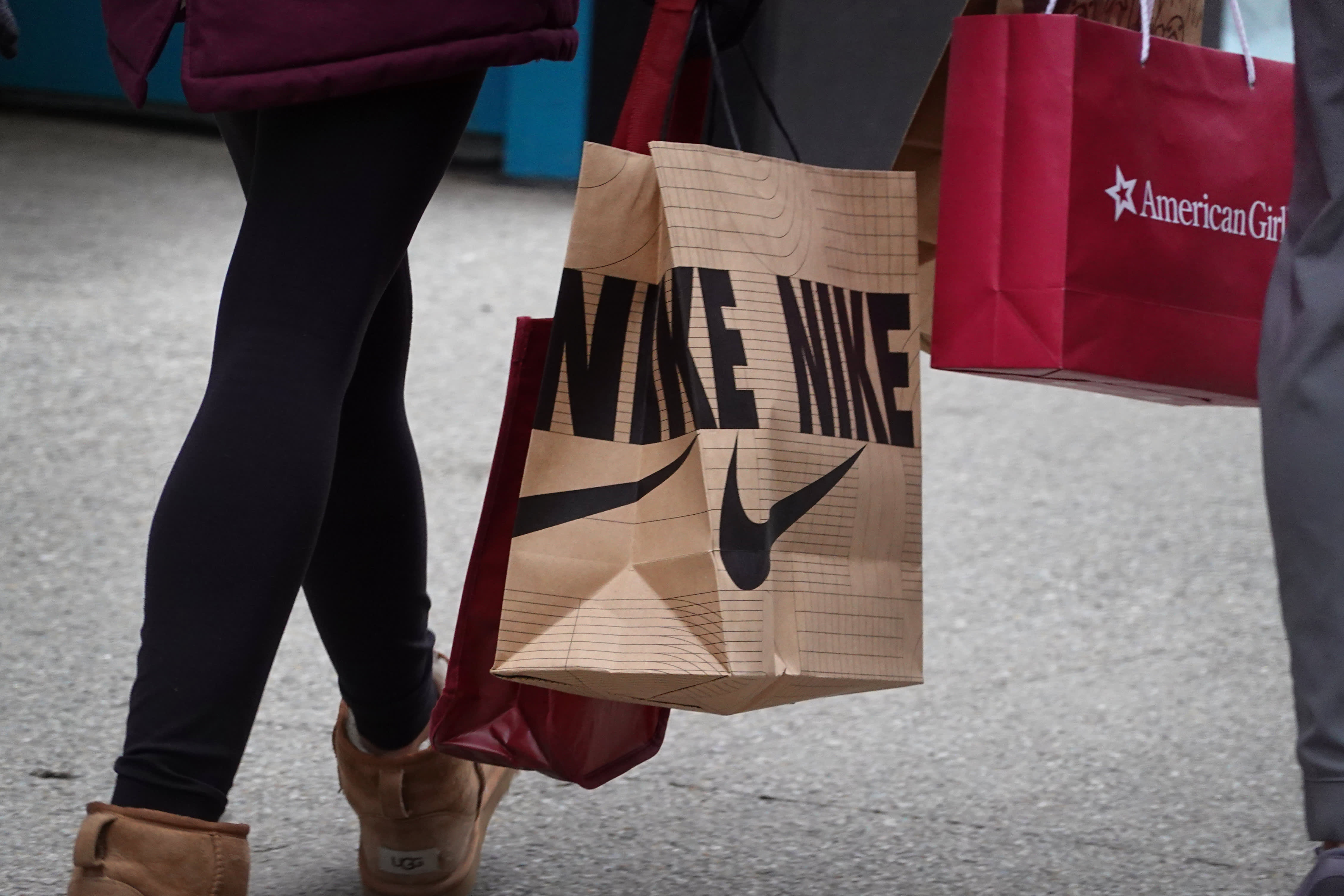 Ações da Nike e da Foot Locker caem devido à fraca perspectiva de vendas