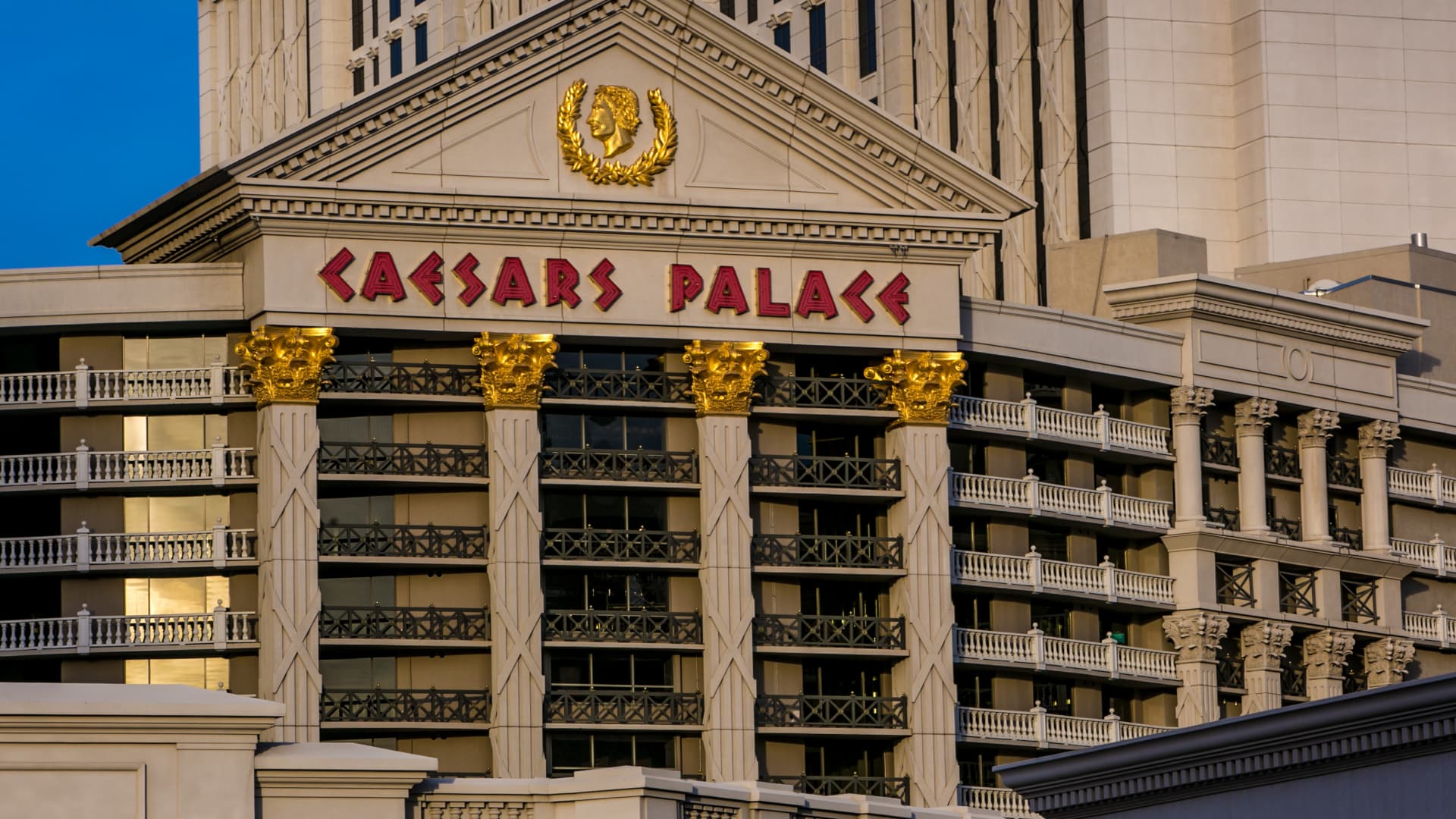 Caesars reaches deal with Las Vegas union to avoid strike