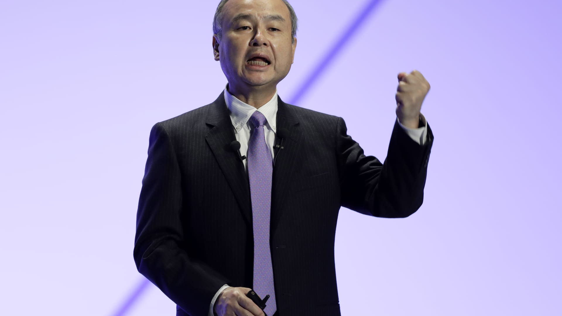 SoftBank posts surprise loss even as Vision Fund back in black after five quarters
