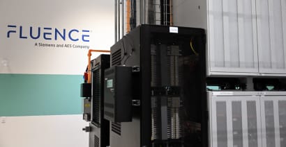 Fluence CEO says energy storage leader has record backlog that will push it to profitability this year 