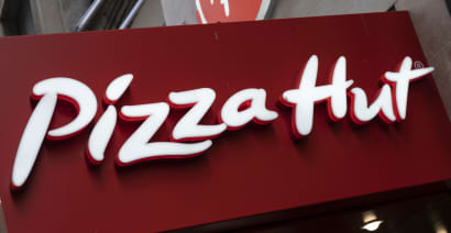 Slow Pizza Hut sales in the U.S. weigh on Yum Brands' revenue