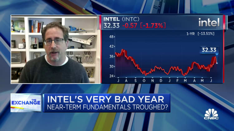 Intel's near-term fundamentals look as bad as they can get, says Bernstein's Stacy Rasgon