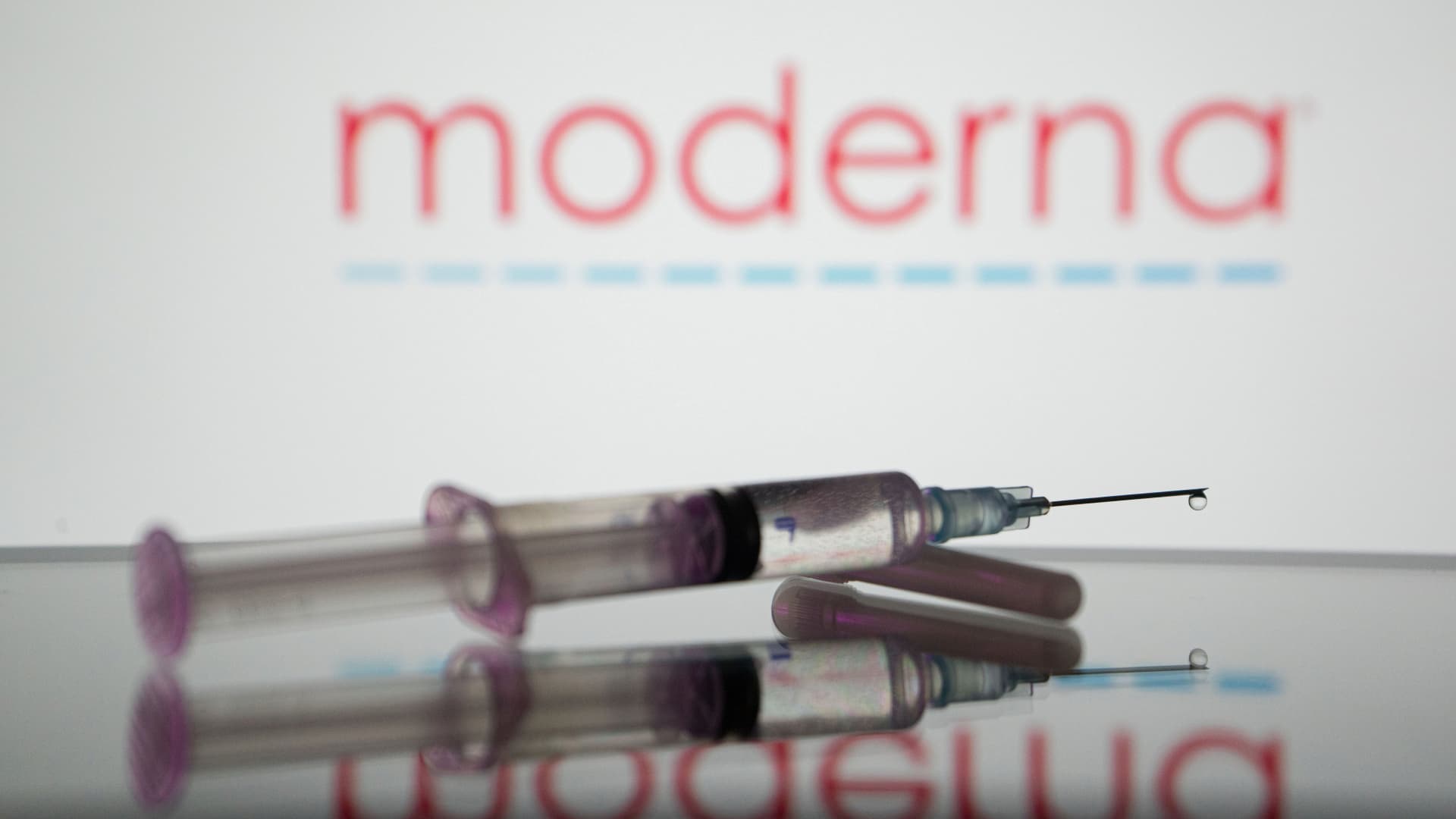Moderna says new Covid vaccine was effective against Eris variant in early trial