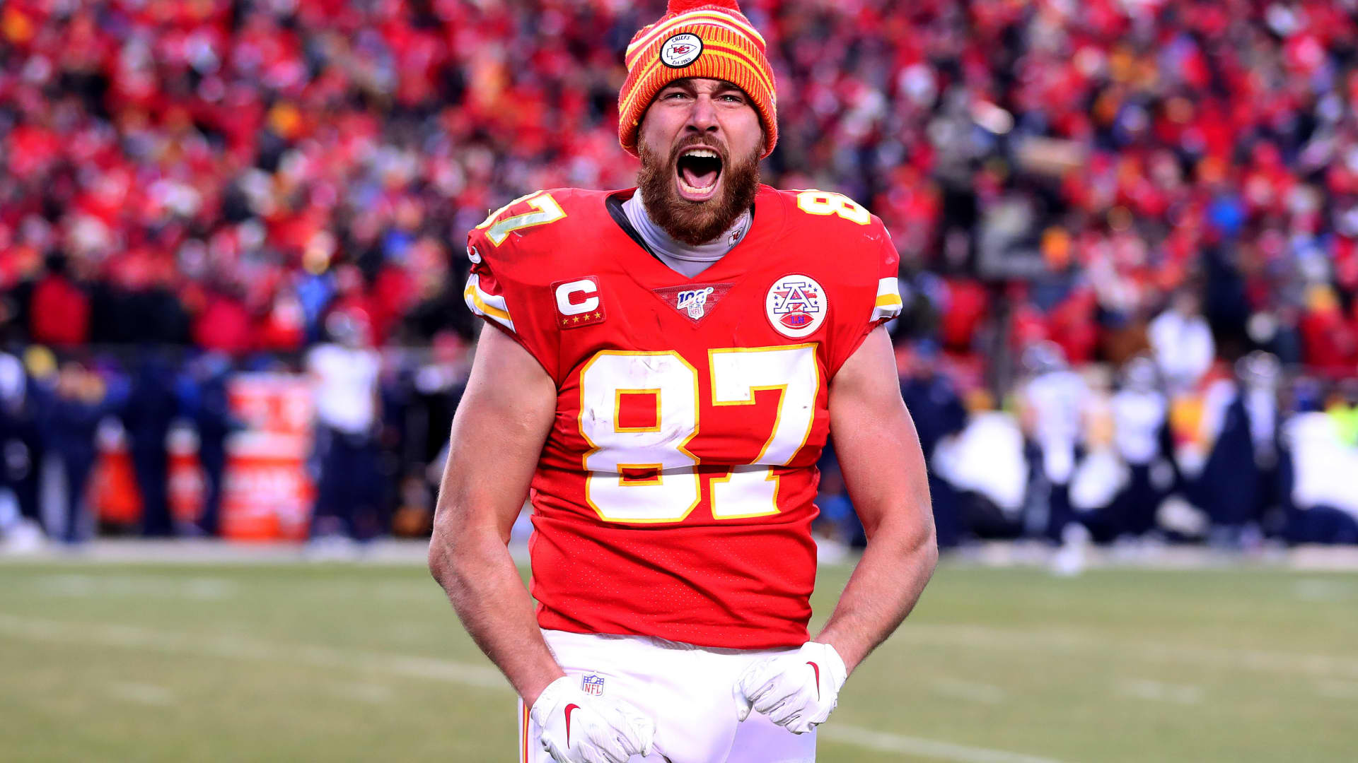travis kelce playing today
