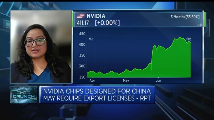 Las restricciones más estrictas de Estados Unidos a las exportaciones de chips de IA podrían ser un obstáculo drástico para Nvidia, dice un analista