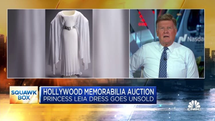 Princess Leia dress goes unsold at Hollywood memorabilia auction